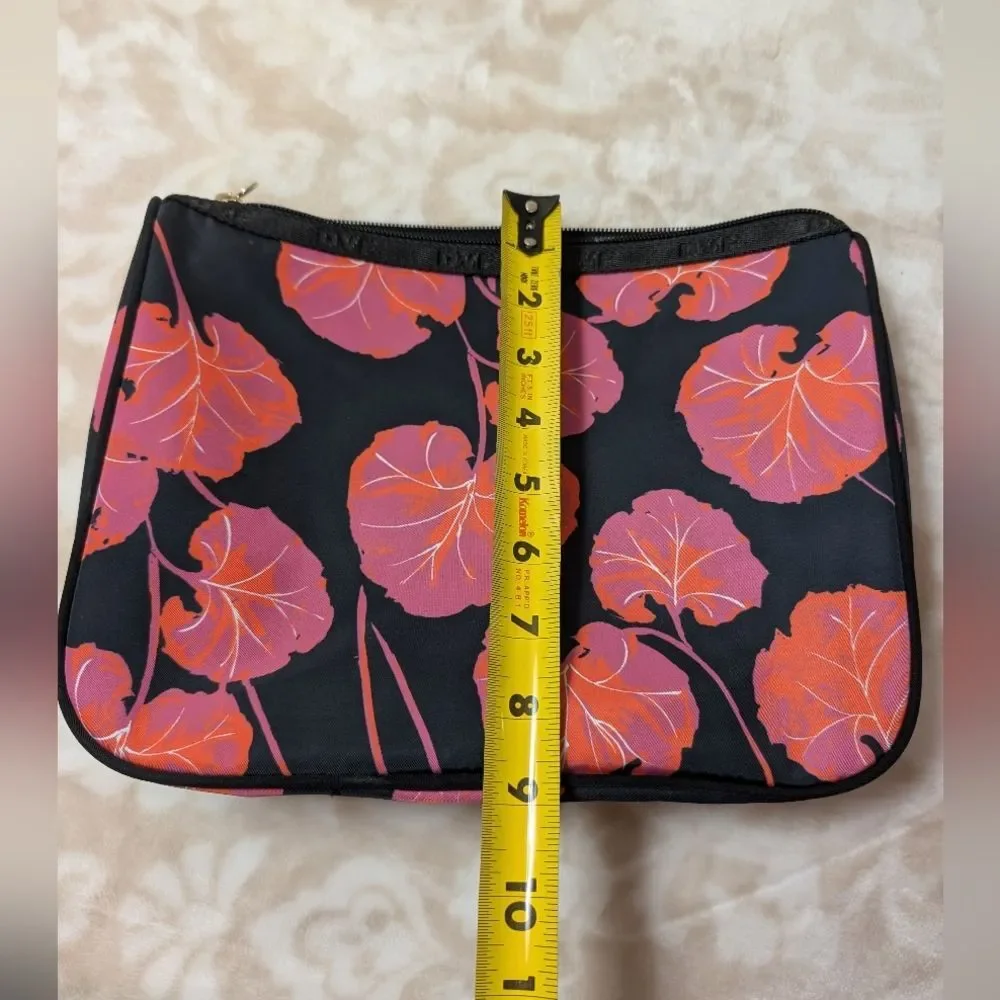 Diane von Furstenberg DVF Geranium Leaf Weekender Travel Bag Pouch Set NWOT